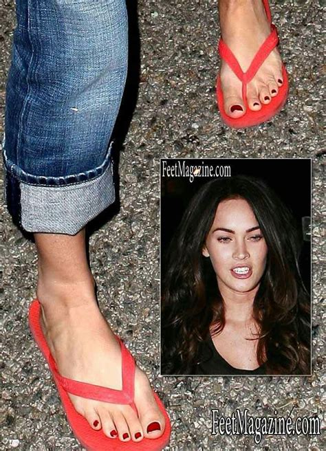 pies megan fox|Porque é que a Megan Fox tem polegares ou 6 dedos。